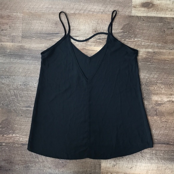 Lulu’s Tank - Picture 3 of 5